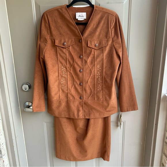 Florentine Jackets & Blazers - Florentine Jacket and Skirt Set